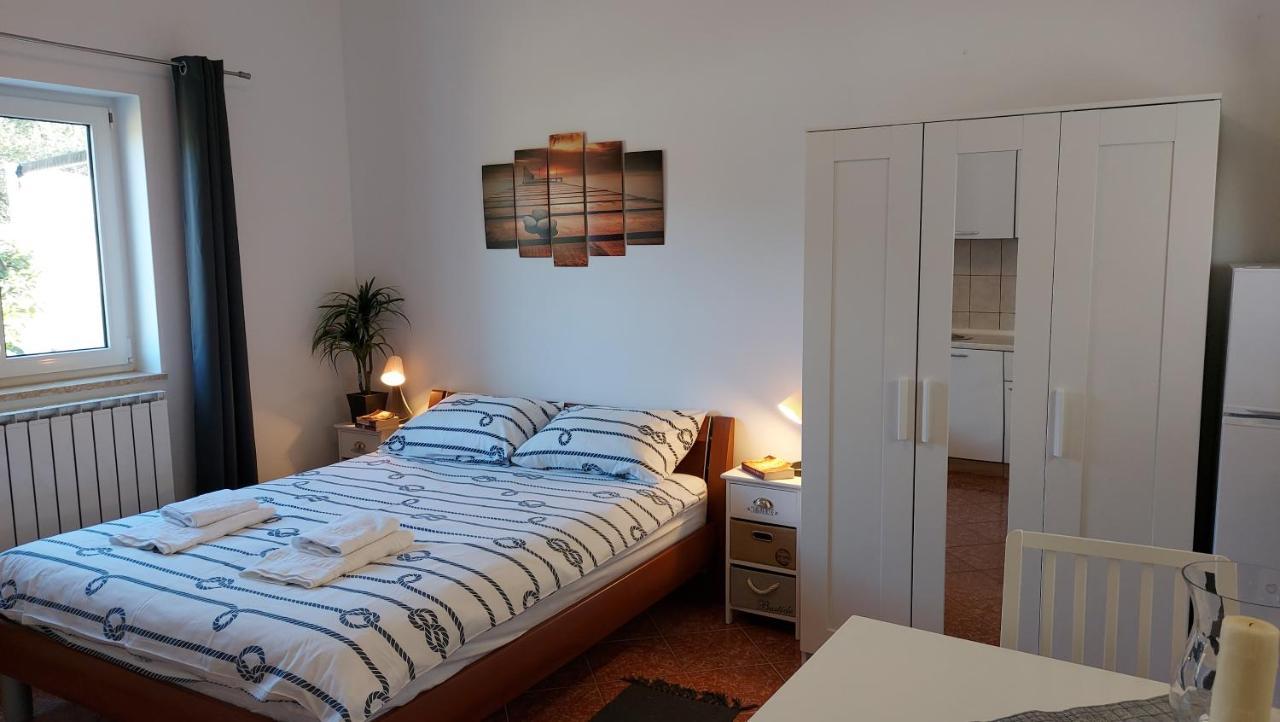 Soline Ada Appartement Pjescana Uvala Buitenkant foto