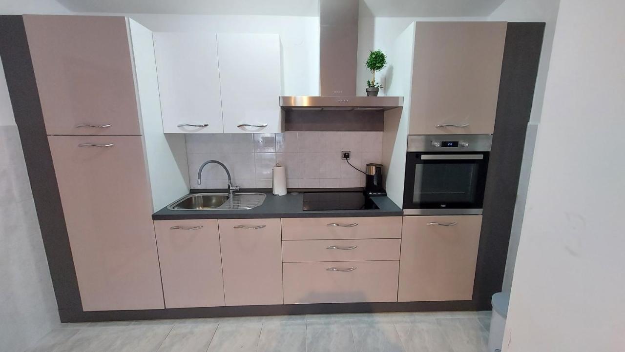 Soline Ada Appartement Pjescana Uvala Buitenkant foto
