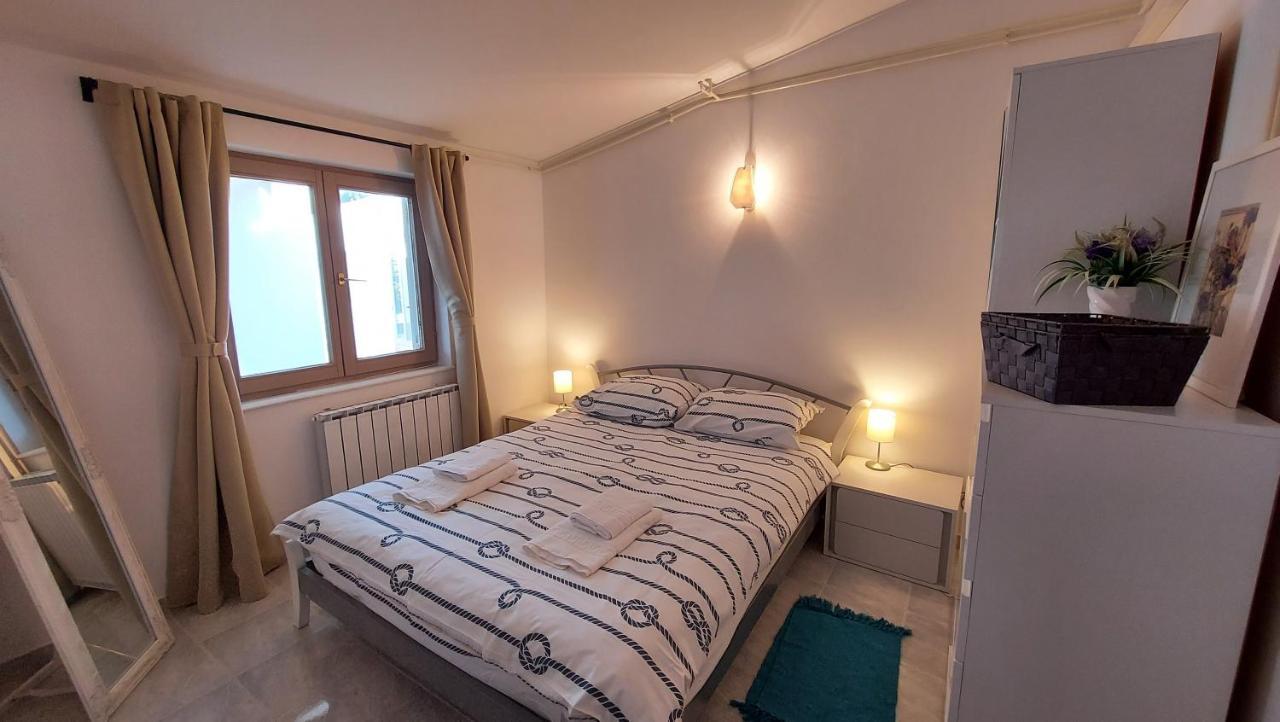 Soline Ada Appartement Pjescana Uvala Buitenkant foto