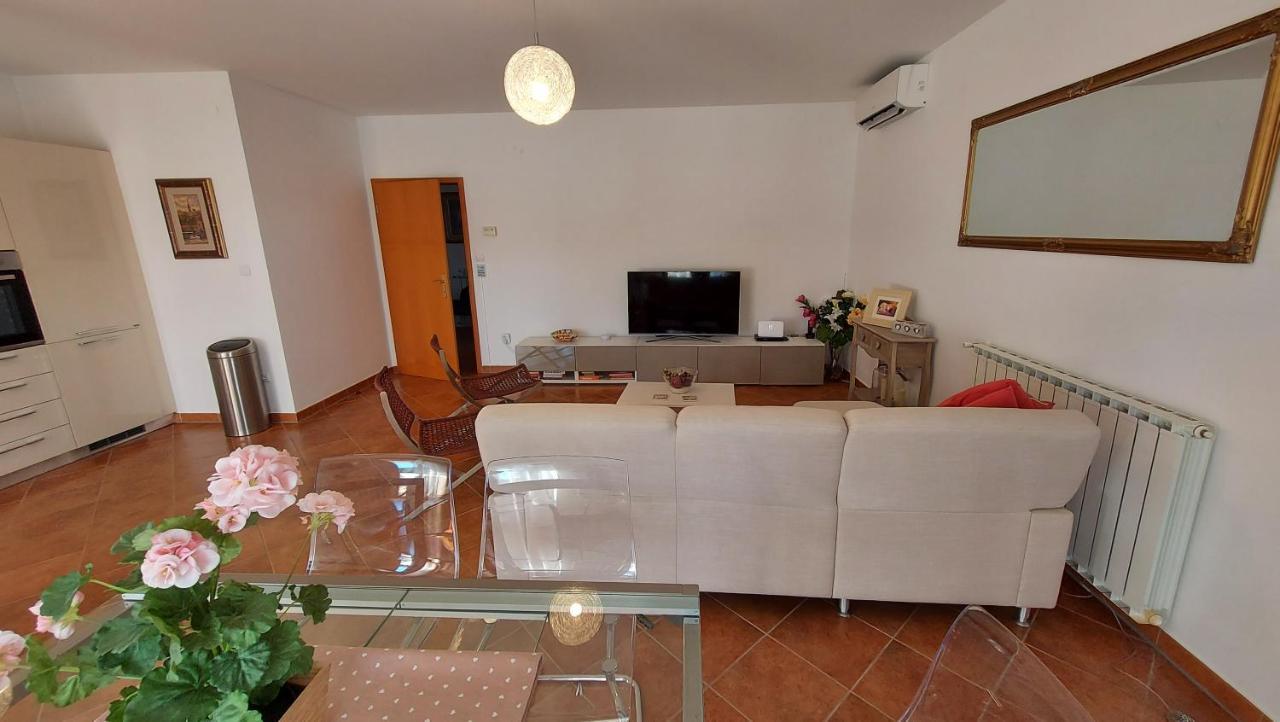Soline Ada Appartement Pjescana Uvala Buitenkant foto