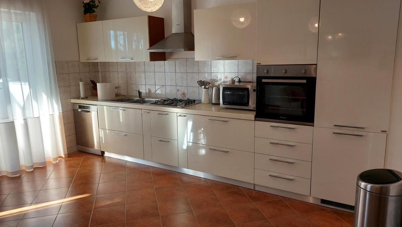 Soline Ada Appartement Pjescana Uvala Buitenkant foto