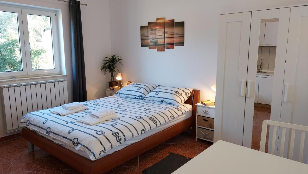 Soline Ada Appartement Pjescana Uvala Buitenkant foto